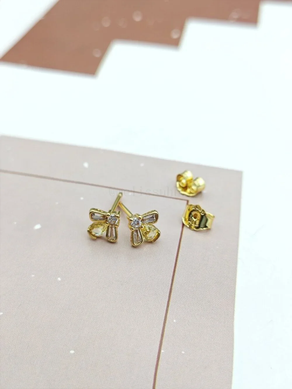 Pandora Honey Bee Stud Earrings